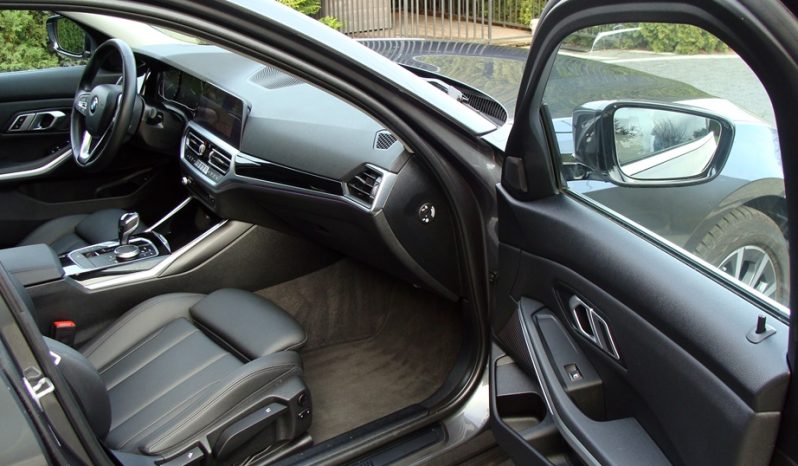 BMW Seria 3 318d Business Edition full