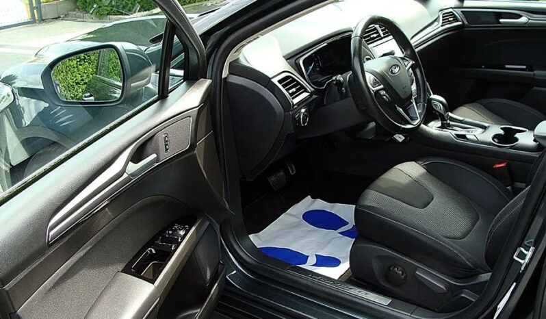 Ford Mondeo 2.0 Hybrid Titanium full