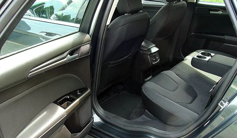 Ford Mondeo 2.0 Hybrid Titanium full