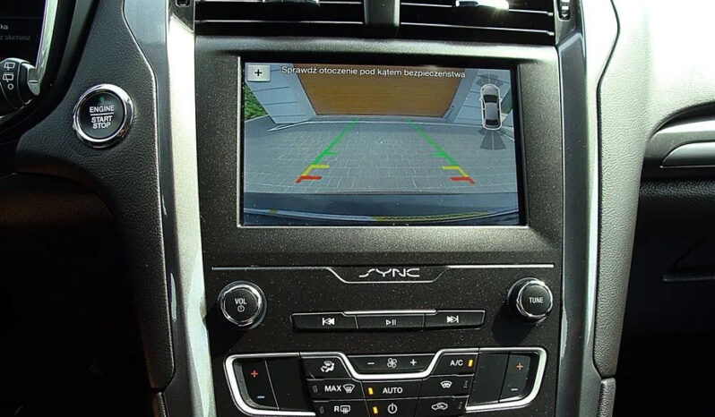 Ford Mondeo 2.0 Hybrid Titanium full