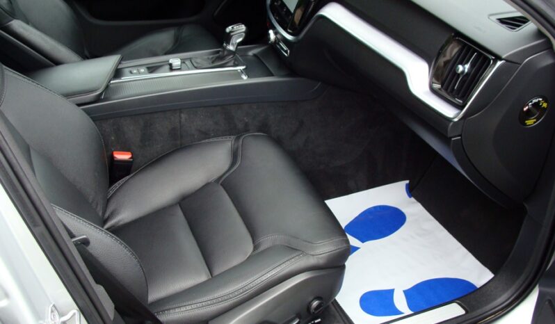 Volvo V60 Cross Country D3 Geartronic Pro full