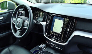 Volvo V60 D4 Momentum Pro full