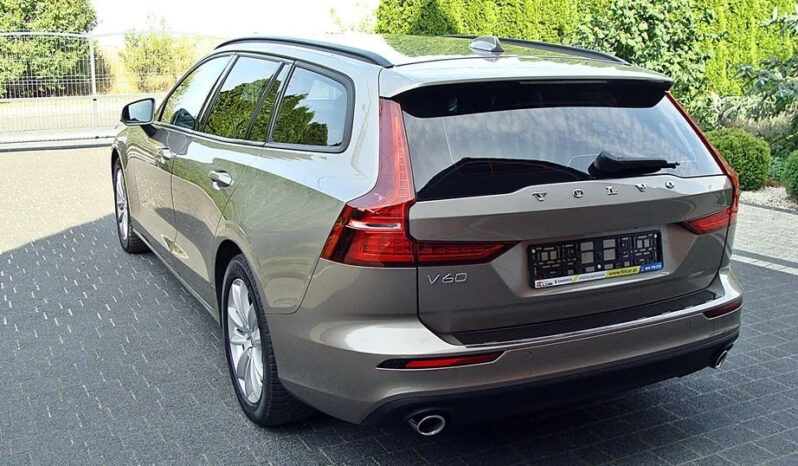 Volvo V60 D4 Momentum Pro full