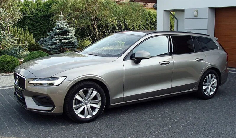 Volvo V60 D4 Momentum Pro full