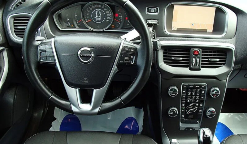 Volvo V40 full