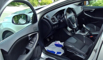 Volvo V40 T3 Momentum full