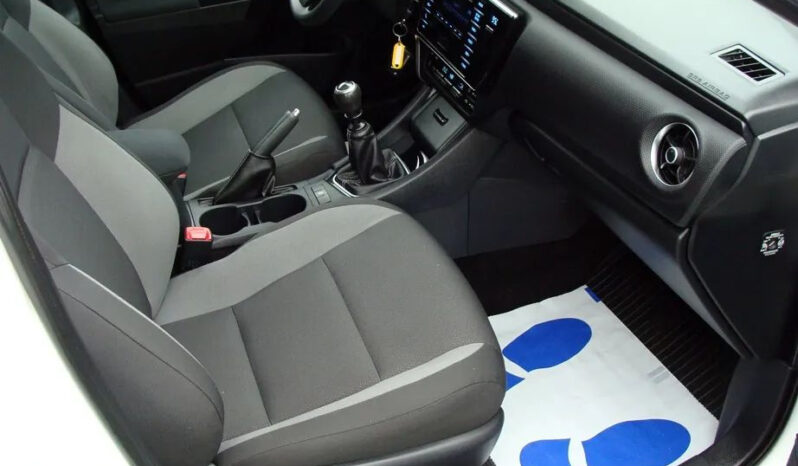 Toyota Auris 1.33 VVT-i Comfort full