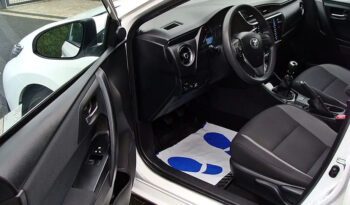 Toyota Auris 1.33 VVT-i Comfort full