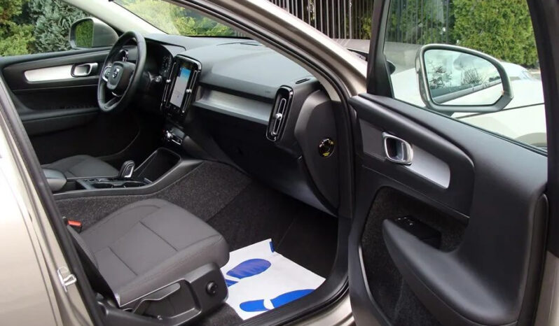 Volvo XC 40 T2 Plus Bright full