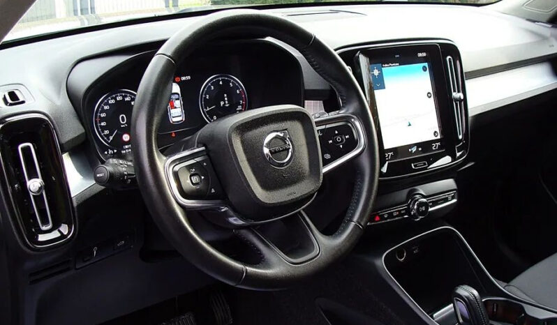 Volvo XC 40 T2 Plus Bright full