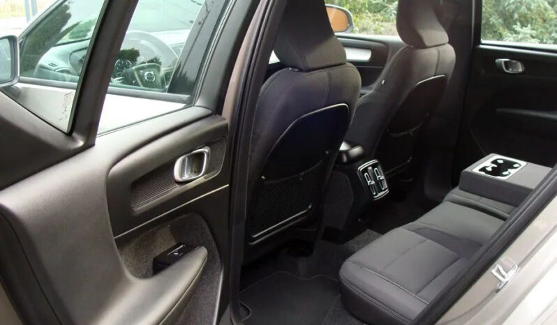 Volvo XC 40 T2 Plus Bright full