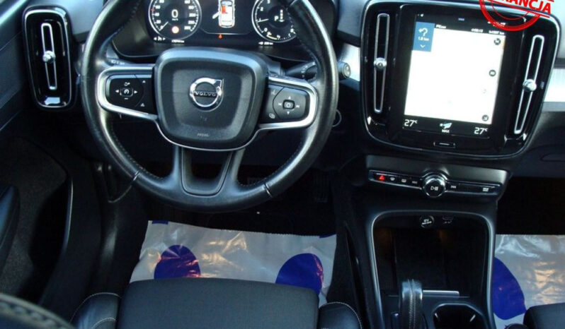 Volvo XC 40 T4 Momentum Pro full