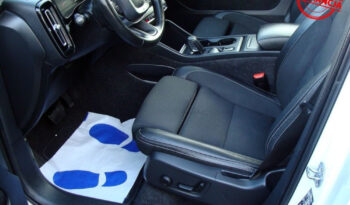 Volvo XC 40 T4 Momentum Pro full