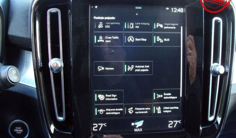 Volvo XC 40 T4 Momentum Pro full