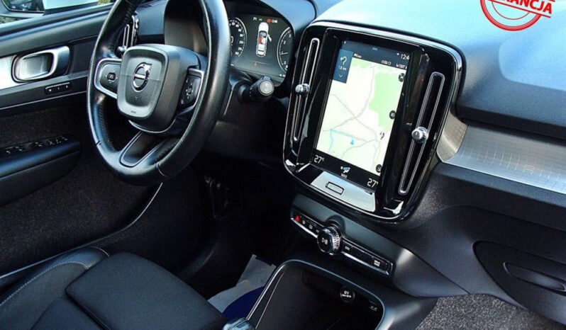 Volvo XC 40 T4 Momentum Pro full