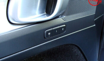 Volvo XC 40 T4 Momentum Pro full