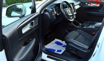 Volvo XC 40 T4 Momentum Pro full