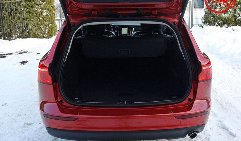 Volvo V60 D3 Momentum Pro full