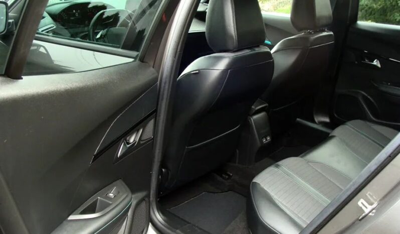 Peugeot 2008 1.5 BlueHDi Allure S&S EAT8 full