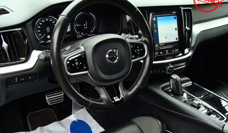 Volvo V60 T8 AWD Plug-In Hybrid R-Design full