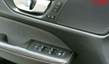 Volvo V60 T8 AWD Plug-In Hybrid R-Design full