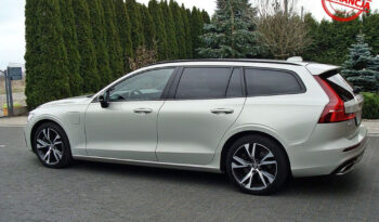 Volvo V60 T8 AWD Plug-In Hybrid R-Design full