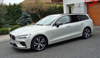 Volvo V60 T8 AWD Plug-In Hybrid R-Design full
