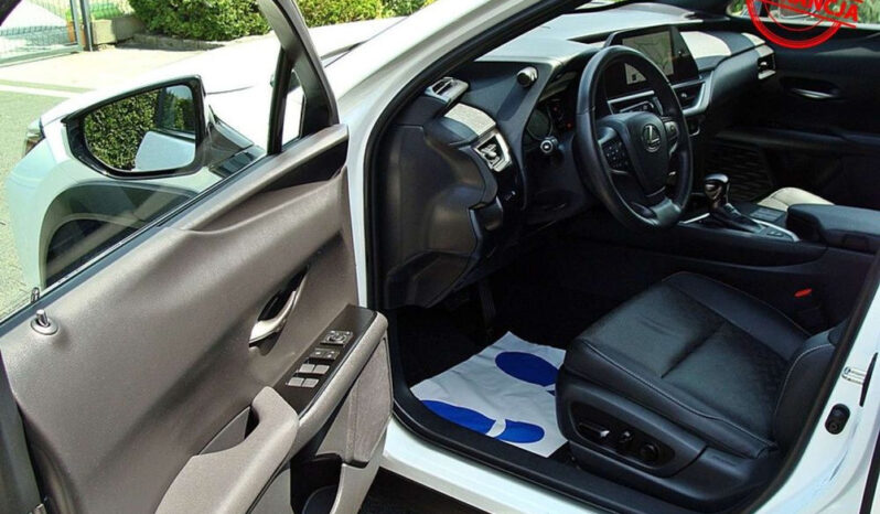 Lexus UX 250h (E-FOUR) Luxury Line full