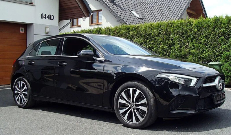 Mercedes-Benz Klasa A 250 e PHEV Progressive 8G-DCT full