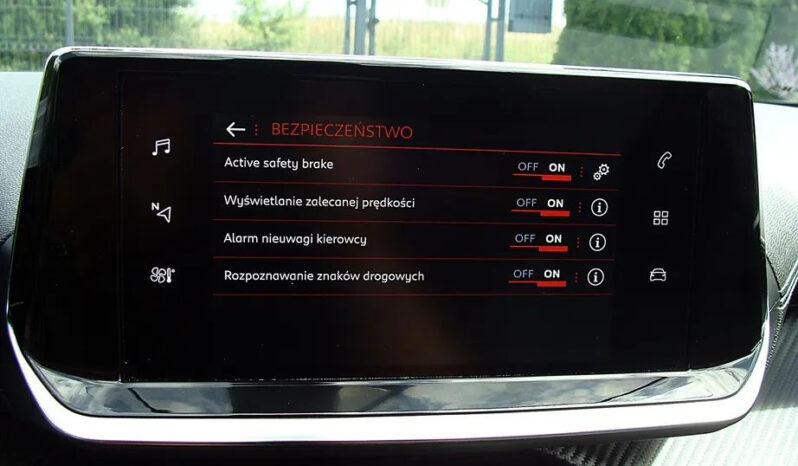 Peugeot 2008 PureTech 130 EAT8 GT full