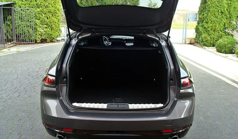 Peugeot 508 SW Plug-In Hybrid 225 e-EAT8 GT full