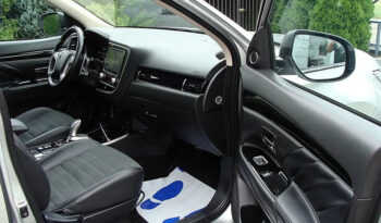 Mitsubishi Outlander 2.4 4WD Plug-In Hybrid Top full