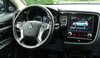 Mitsubishi Outlander 2.4 4WD Plug-In Hybrid Top full