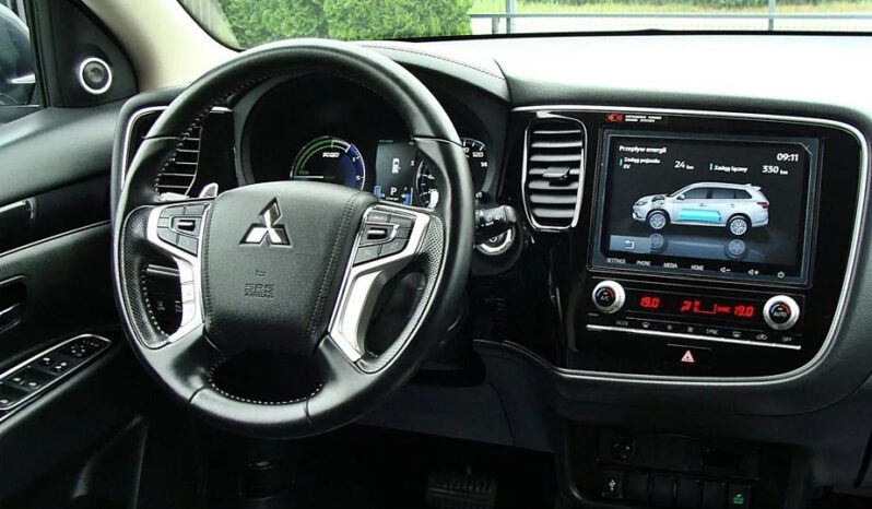 Mitsubishi Outlander 2.4 4WD Plug-In Hybrid Top full