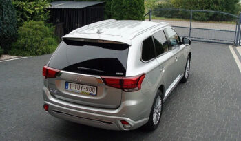 Mitsubishi Outlander 2.4 4WD Plug-In Hybrid Top full