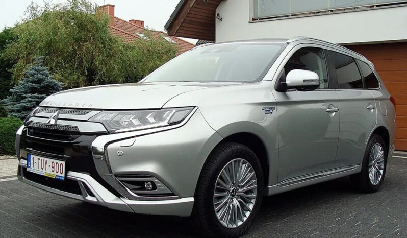Mitsubishi Outlander 2.4 4WD Plug-In Hybrid Top full