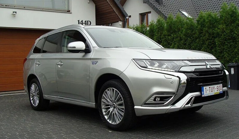 Mitsubishi Outlander 2.4 4WD Plug-In Hybrid Top full