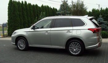 Mitsubishi Outlander 2.4 4WD Plug-In Hybrid Top full