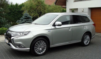 Mitsubishi Outlander 2.4 4WD Plug-In Hybrid Top full