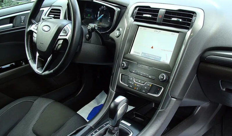Ford Mondeo 2.0 Hybrid Titanium full