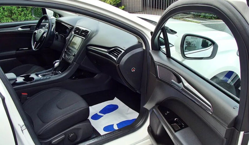 Ford Mondeo 2.0 Hybrid Titanium full