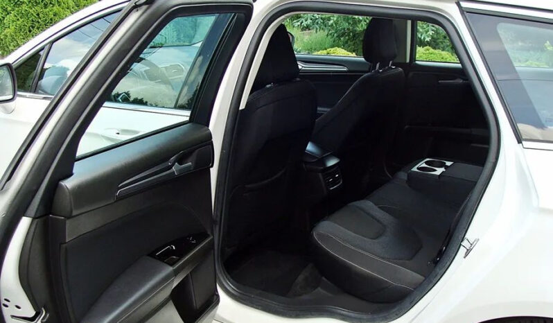 Ford Mondeo 2.0 Hybrid Titanium full