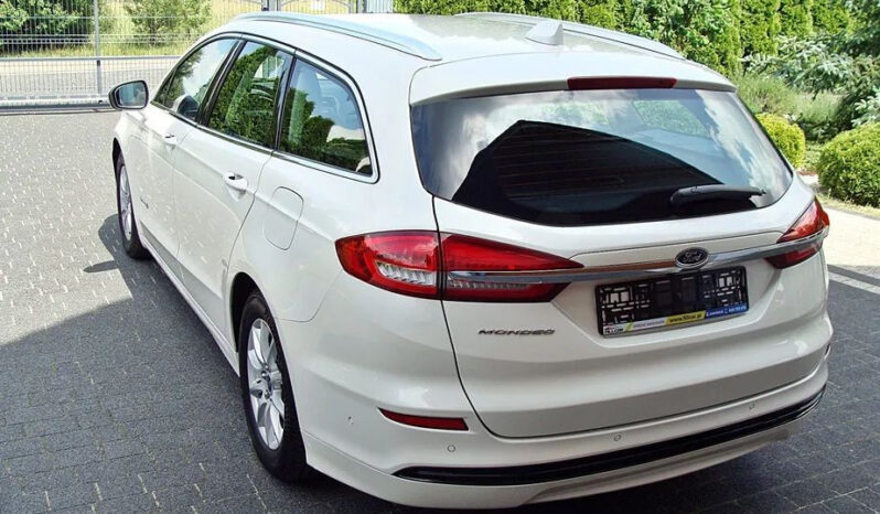 Ford Mondeo 2.0 Hybrid Titanium full