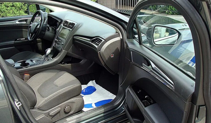 Ford Mondeo 2.0 Hybrid Titanium full