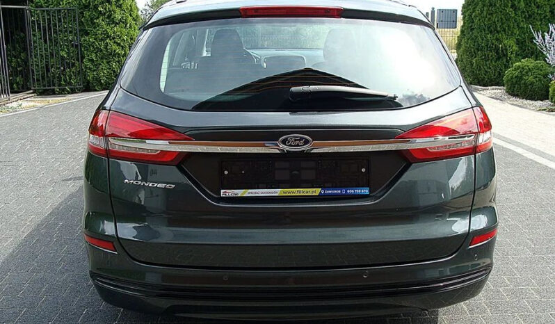 Ford Mondeo 2.0 Hybrid Titanium full