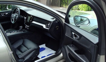 Volvo V60 D4 Momentum Pro full
