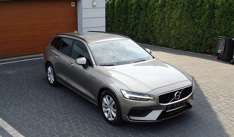 Volvo V60 D4 Momentum Pro full
