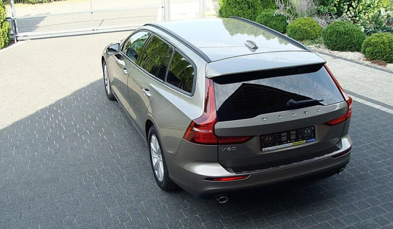 Volvo V60 D4 Momentum Pro full