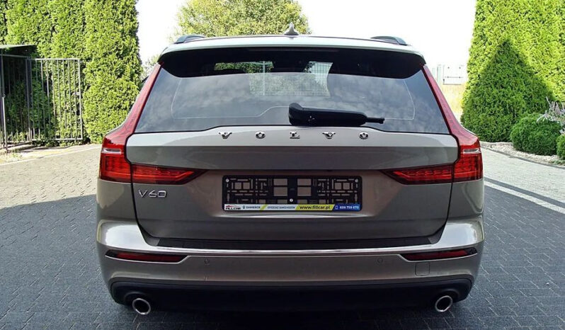 Volvo V60 D4 Momentum Pro full