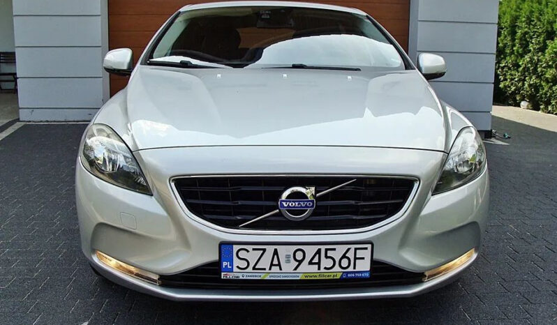 Volvo V40 T3 Momentum full